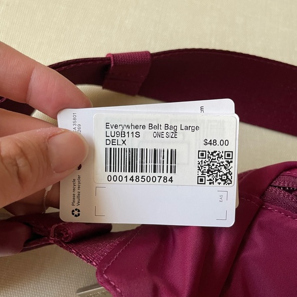 Lululemon Everywhere Belt Bag Large 2L - Deep Luxe - Picture 9 of 14